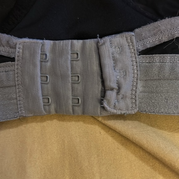 Lily of France Sport Bra - Picture 4 of 5